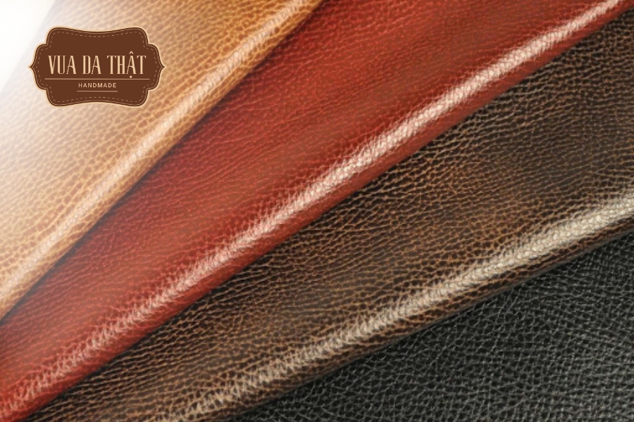 Phân biệt sản phẩm từ vật liệu thật và giả dựa vào đặc điểm như vân, cảm giác khi chạm, mùi hương và các cạnh cắt