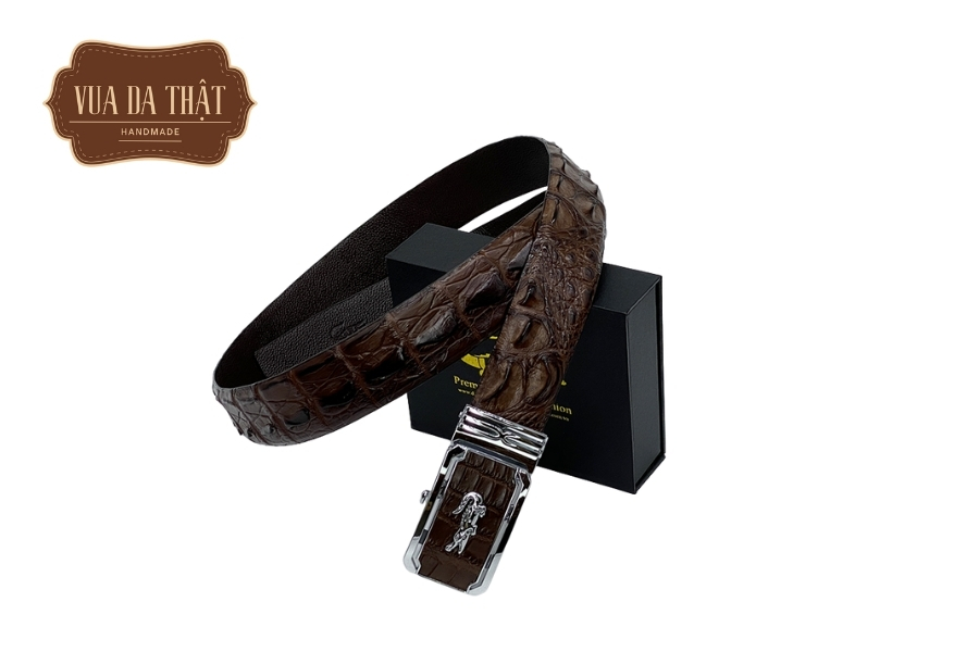 Thắt lưng da bị mốc vẫn có thể sử dụng tiếp nếu tình trạng mốc nhẹ và chưa ảnh hưởng đến cấu trúc da